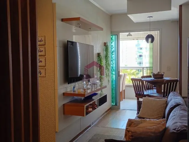 Imagem: O apartamento possui 1 Dormitório, 1 Banheiro, 1 Vaga na