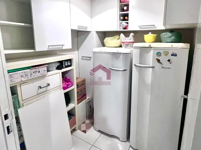 Imagem 3: SHCGN 704 - 04 QUARTOS - 01 SUÍTE - 127M² - MOBILIADO - 02 VAGAS - ASA NORTE