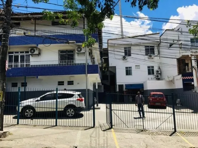 Imagem 14: Prédio Comercial no Cabula VI com 600 m² dividido em 20 salas 8 banheiros 6 vagas, ar