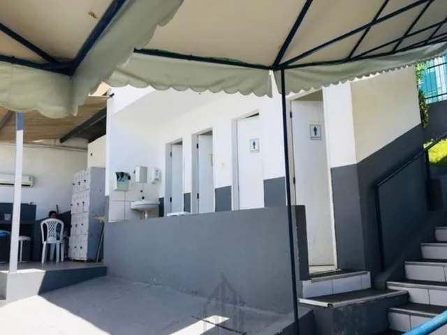 Imagem 9: Prédio Comercial no Cabula VI com 600 m² dividido em 20 salas 8 banheiros 6 vagas, ar