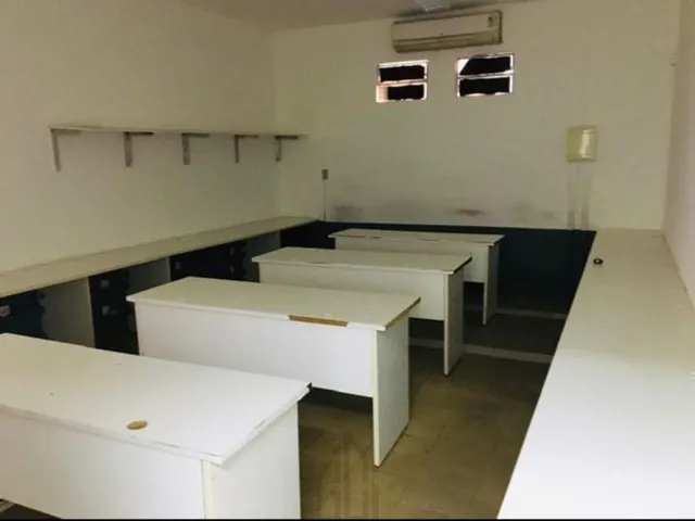 Imagem 12: Prédio Comercial no Cabula VI com 600 m² dividido em 20 salas 8 banheiros 6 vagas, ar