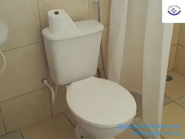 Imagem 5: Casa com terreno amplo medindo 300 m² para construção e investimento na Cajazeiras X