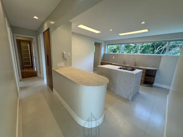Imagem 4: Apartamento 68 m² com 2/4, duas suítes, decorado no 4 andar Alfa Class na Paralela