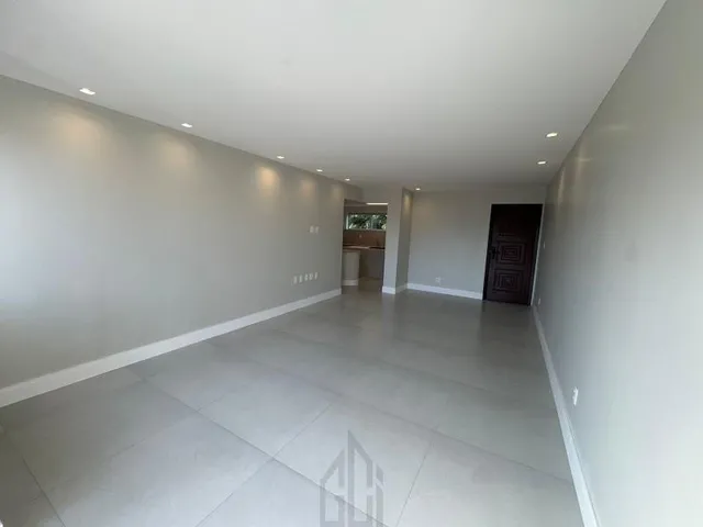 Imagem 8: Apartamento 68 m² com 2/4, duas suítes, decorado no 4 andar Alfa Class na Paralela