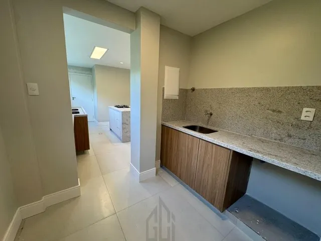 Imagem 13: Apartamento 68 m² com 2/4, duas suítes, decorado no 4 andar Alfa Class na Paralela