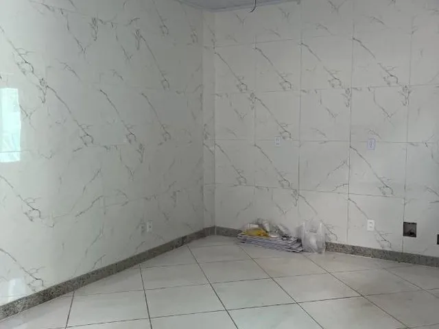 Imagem 2: Galpão com 200 metros, escritório dois baanheiros alugar no Iapi regiaão da Barros