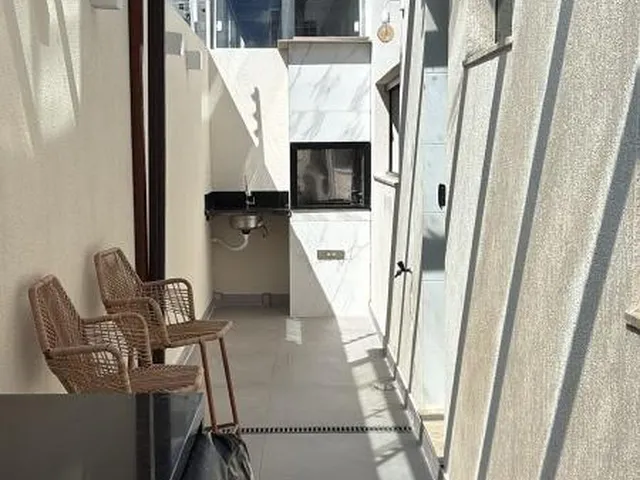 Imagem 10: Apartamento terreo mobiliado medindo 82 m² com 2/4, vagas vender em Buraquinho Lauro de