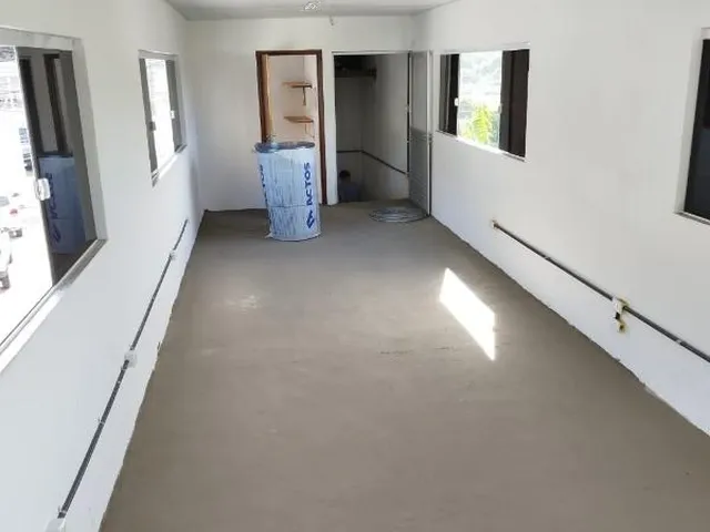 Imagem: Galpão com 80 m², escritorio,sanitário