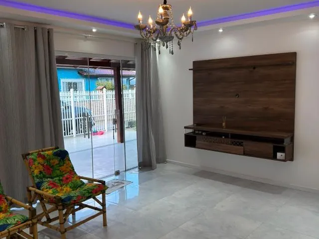 Imagem 7: BELISSIMA CASA COM 3 DORMITORIOS NA ARMAÇÃO
