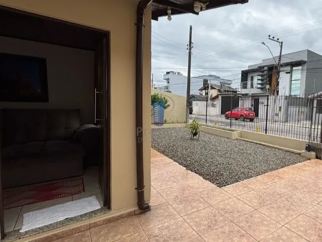 Imagem 2: Casa Averbada com 2 Dormitórios e Suíte