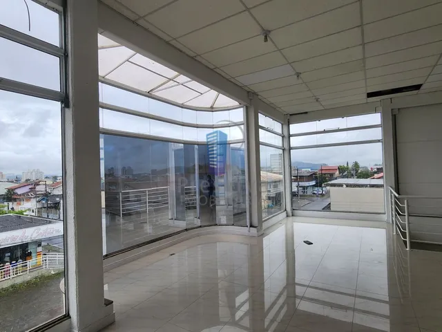 Imagem 5: Prédio Comercial com Dois Pavimentos e Depósito no Subsolo - Bairro Cordeiros