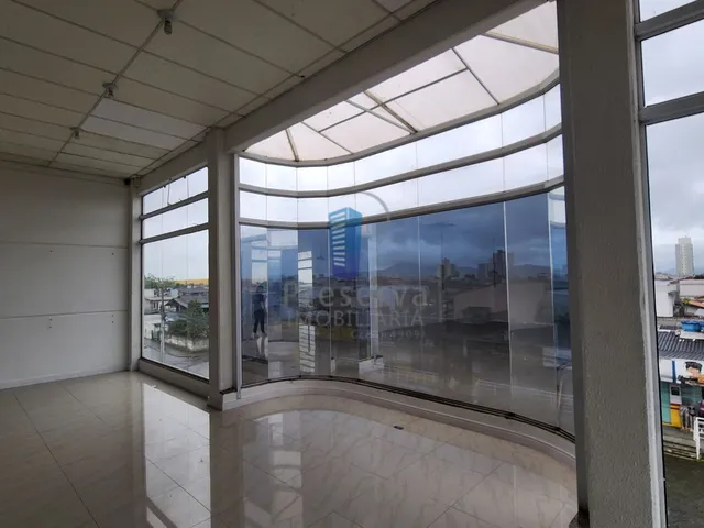 Imagem 13: Prédio Comercial com Dois Pavimentos e Depósito no Subsolo - Bairro Cordeiros