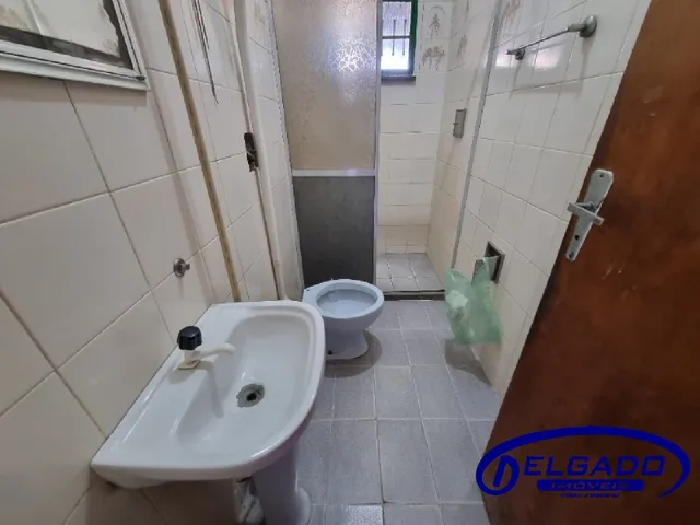 Imagem 3: DELGADO aluga CASA INDEPENDENTE com 3 QUARTOS e GARAGEM, no Centro - Itaboraí/RJ