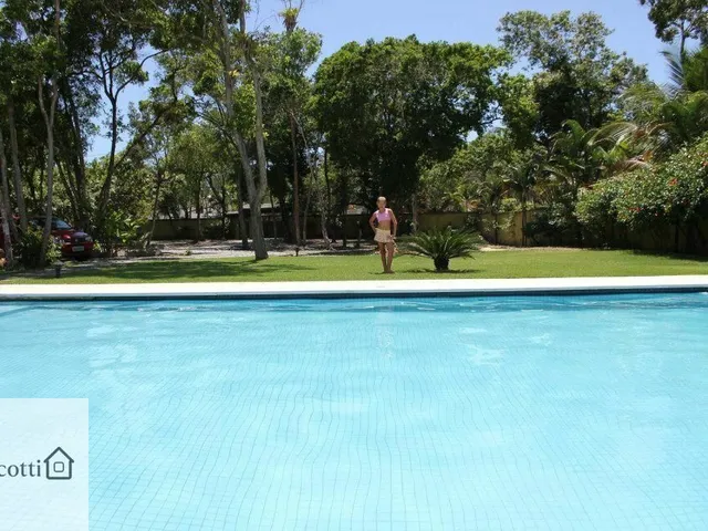 Imagem 16: Linda casa de alto padrão com amplo terreno pouco metros do mar