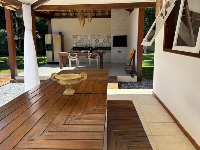 Imagem 10: Linda casa de alto padrão com amplo terreno pouco metros do mar