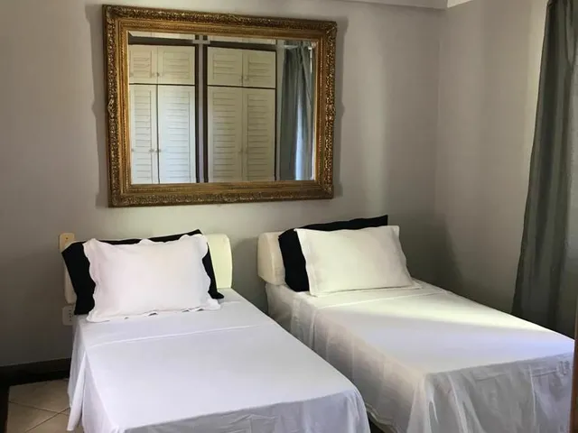 Imagem 3: Linda casa de alto padrão com amplo terreno pouco metros do mar