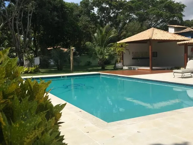 Imagem 8: Linda casa de alto padrão com amplo terreno pouco metros do mar