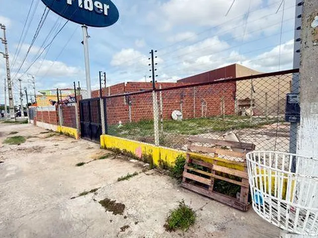Imagem: O terreno possui 750m² de Área e está localizado em Vila