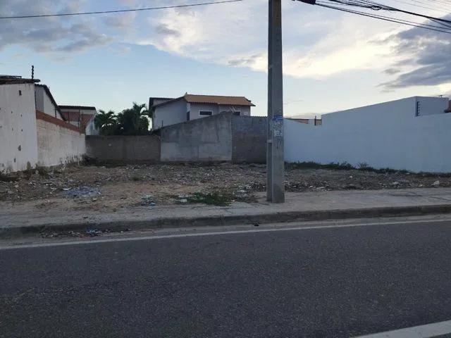 Imagem: O terreno possui 500m² de Área e está localizado em Vila