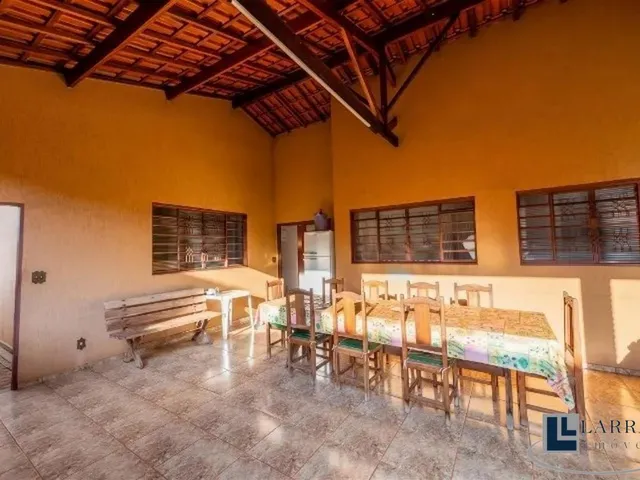 Imagem: Casa espaçosa para venda nos Campos Eliseos