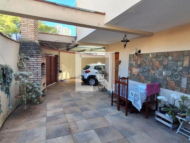 Imagem 8: Localizada no charmoso bairro Olímpico, esta espaçosa casa de 301 metros quadrados