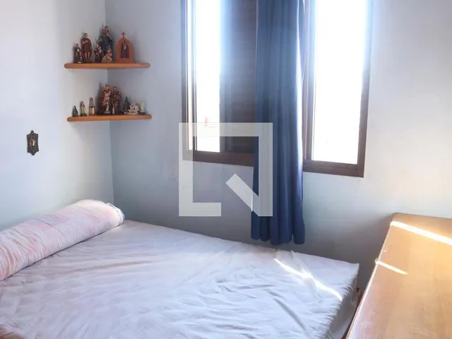 Imagem: Este encantador apartamento localizado no
