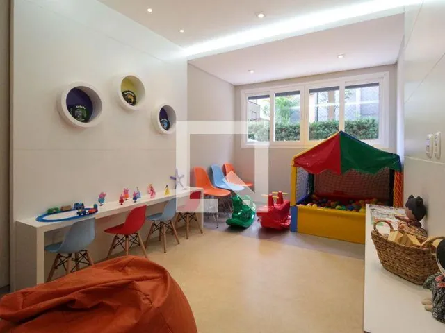 Imagem 5: Lindo Apto, Todo Reformado! Visita Livre. Imóvel Possui Armários e Ar Condicionado. Será Vendido com Toda Mobília