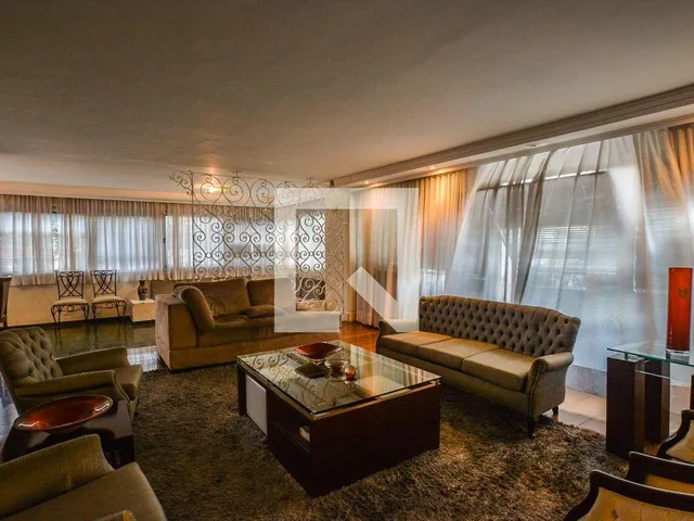 Imagem: Este espaçoso apartamento localizado no