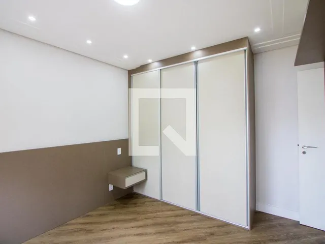 Imagem 12: Este encantador apartamento está localizado no bairro Campestre, em Santo André, e