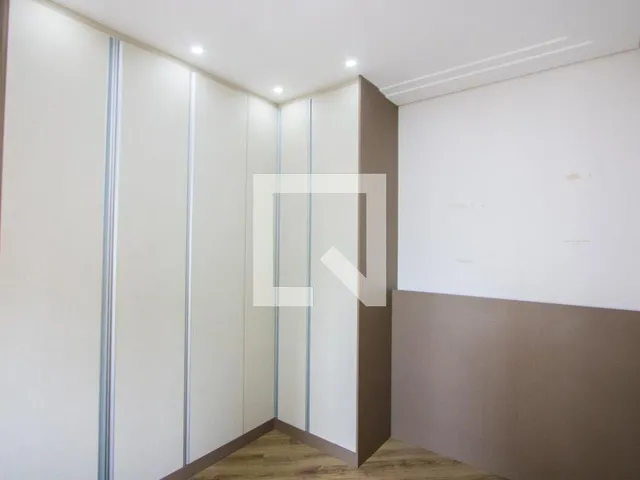 Imagem 3: Este encantador apartamento está localizado no bairro Campestre, em Santo André, e