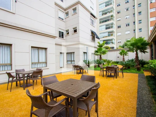 Imagem 16: Este encantador apartamento está localizado no bairro Campestre, em Santo André, e