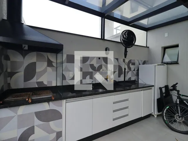Imagem 8: Este espaçoso apartamento de 90 metros quadrados é a escolha perfeita para quem busca
