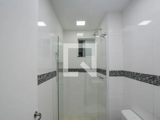Imagem 12: Este espaçoso apartamento está localizado na vibrante cidade de Santo André. Com três
