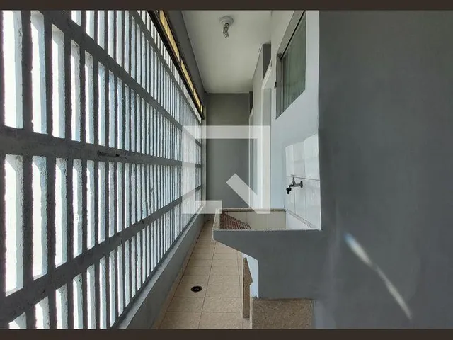 Imagem 4: Localizado na cidade de Santo André, no charmoso bairro Jardim, este apartamento oferece