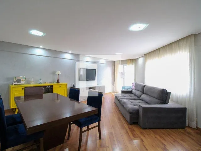 Imagem: Este espaçoso apartamento está localizado