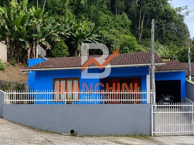 Imagem: CASA RESIDENCIAL em BRUSQUE - SC, POÇO