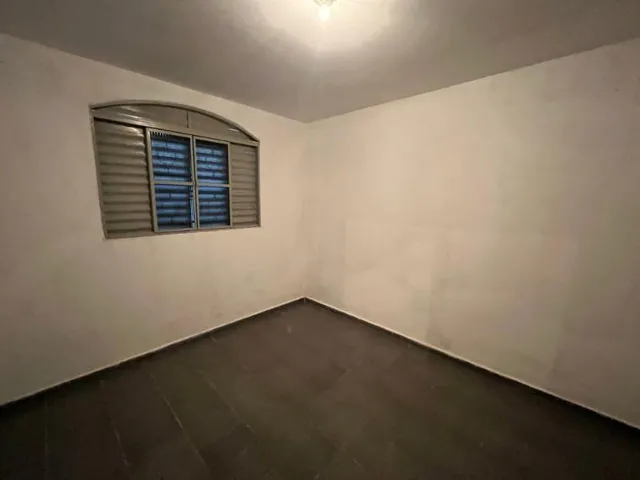 Imagem 3: Casa Venda, 4 quartos, Conjunto Castelo Branco, Setor Cidade Jardim, Goiânia