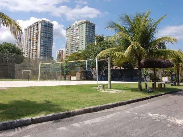 Imagem 2: Excelente Terreno à Venda no Condomínio Jardim de Marapendi na Praia da Barra da Tijuca