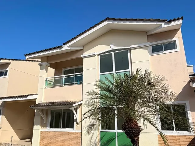 Imagem: A casa em condomínio possui 3 Dormitórios, 3 Suítes, 3
