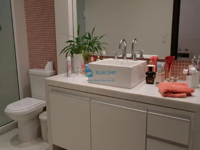 Imagem 9: Casa à Venda no Condomínio Amaba - Barra da Tijuca, com 04 Quartos por R$3.500.000,00