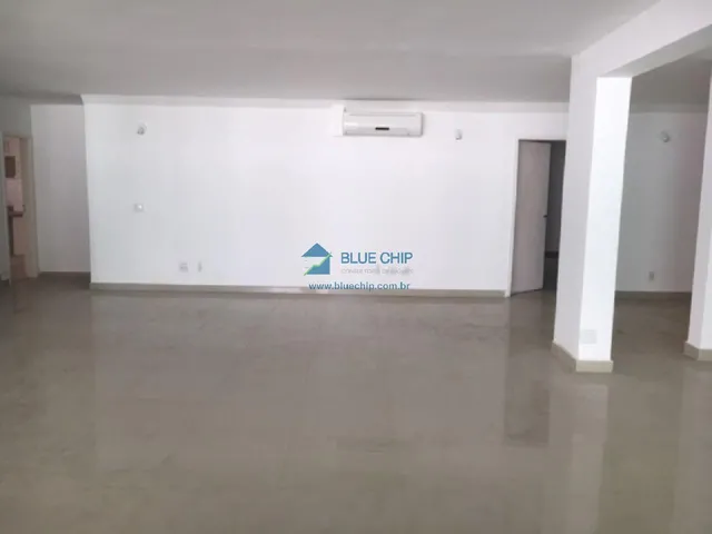 Imagem 3: Casa à Venda no Condomínio Santa Helena - Barra da Tijuca, com 1200m² , 05 Quartos por