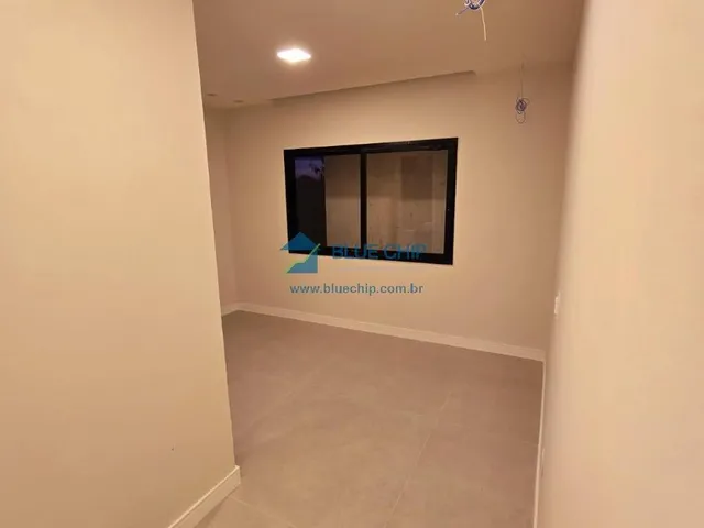 Imagem 8: Casa à Venda no Condomínio Advanced Residence - Vargem Pequena, com 3 Quartos por