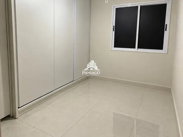 Imagem 2: Casa Reformada com 4 Quartos à Venda no Condomínio Esmeralda