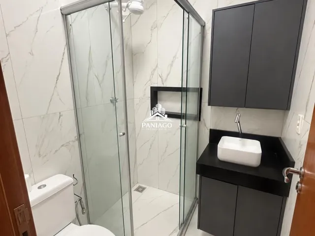 Imagem 3: Casa Reformada com 4 Quartos à Venda no Condomínio Esmeralda