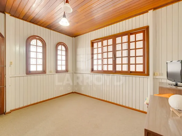 Imagem 11: Casa com 6 dormitórios