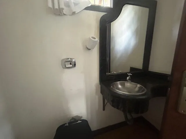 Imagem 10: Residência para locação em local tranquilo com súite + 2 dormitórios