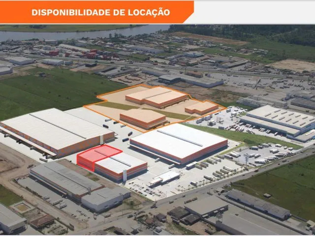Imagem 2: Módulo em Condomínio Logístico para Locação em Itajaí-SC, com docas e niveladoras