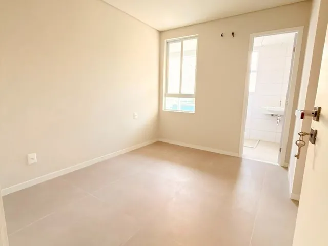 Imagem 4: Vende-se Excelente Apto no cond Évora Ponta D'Areia-3 quartos-Nascente-Ventilado