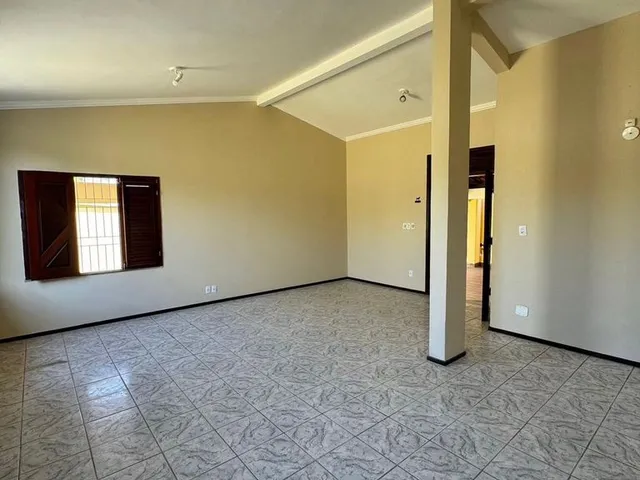 Imagem 9: Vende-se Excelente Casa no Cond. Hilton Rodrigues no Araçagy-4 quartos-Ventilada