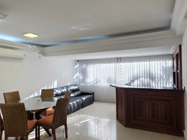 Imagem: O apartamento possui 3 Dormitórios, 1 Suíte, 3 Banheiros,